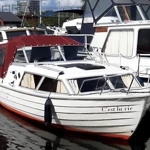 Bateau-hôtel Motor Yacht Almaz, Amsterdam